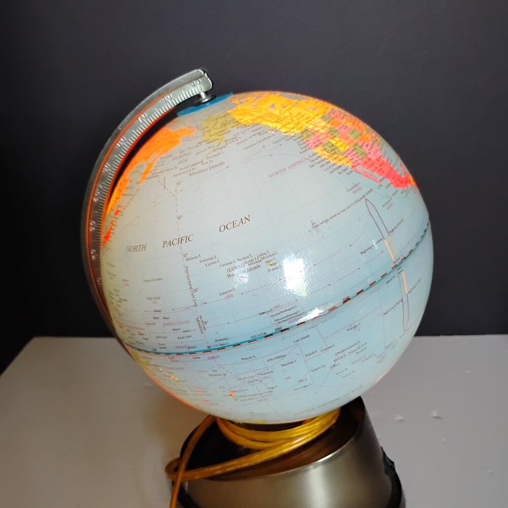 10" Illuminated Rotating Globe On Stand - Picture 5 of 13